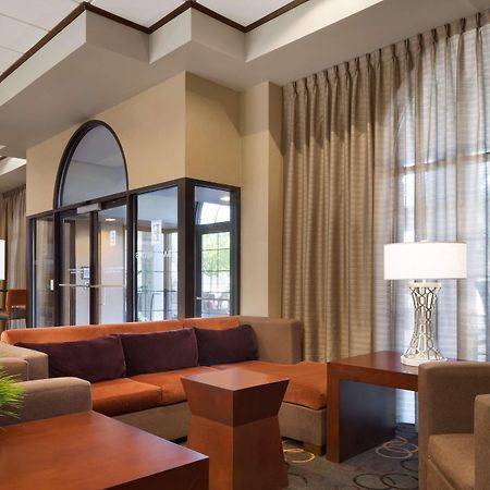Embassy Suites Des Moines Downtown Екстериор снимка