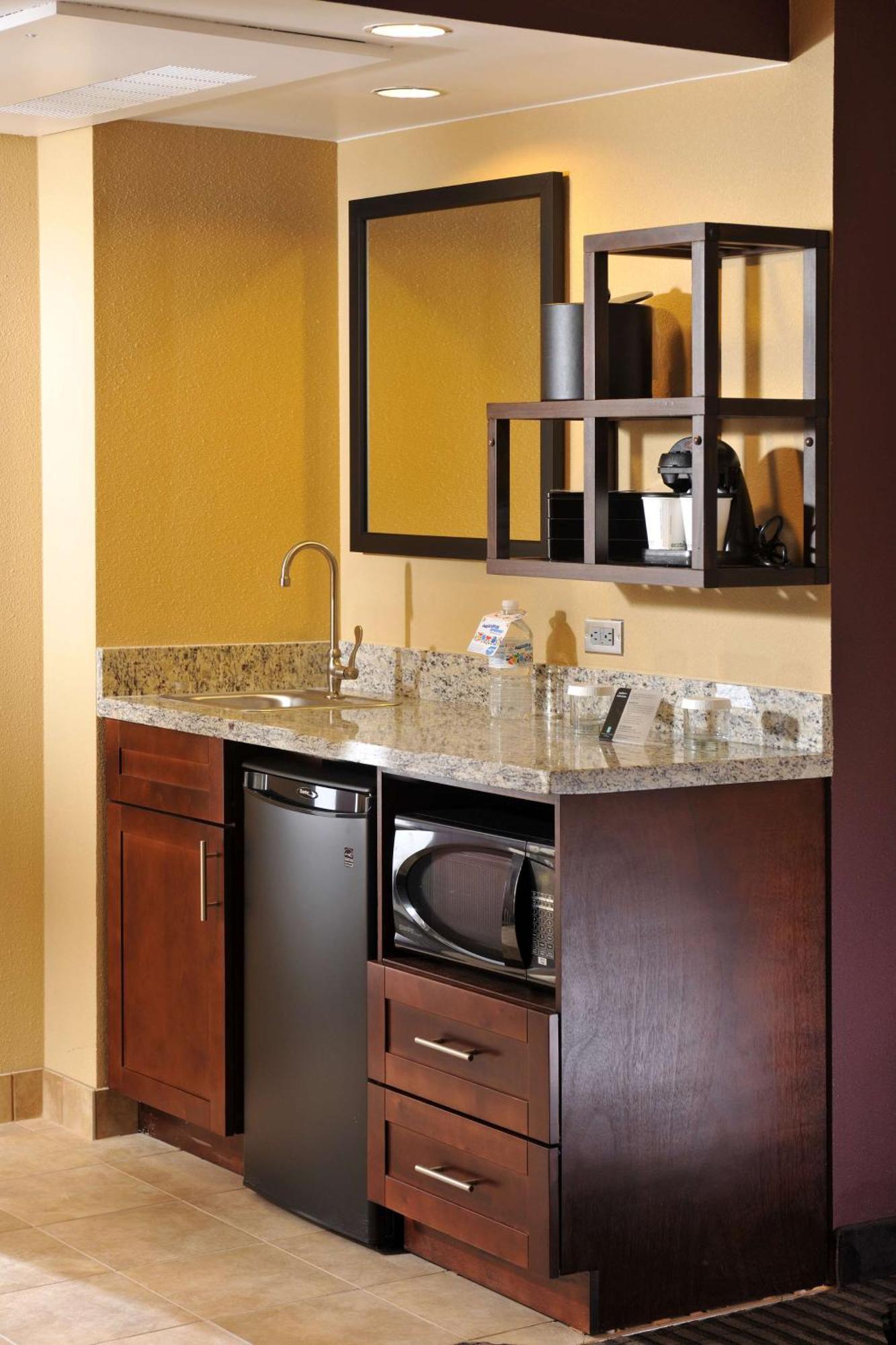 Embassy Suites Des Moines Downtown Екстериор снимка